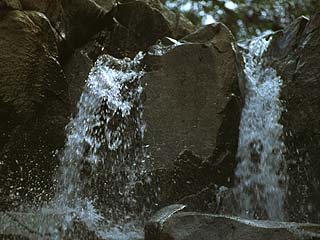 Water frosen by the shutter speed  Tutorials for Digital Photograph